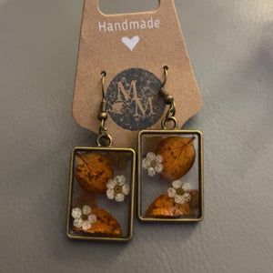 Fall Handmade Earrings| Autumn Pressed Leaves & White Narcissus Flower - Midnight Maker